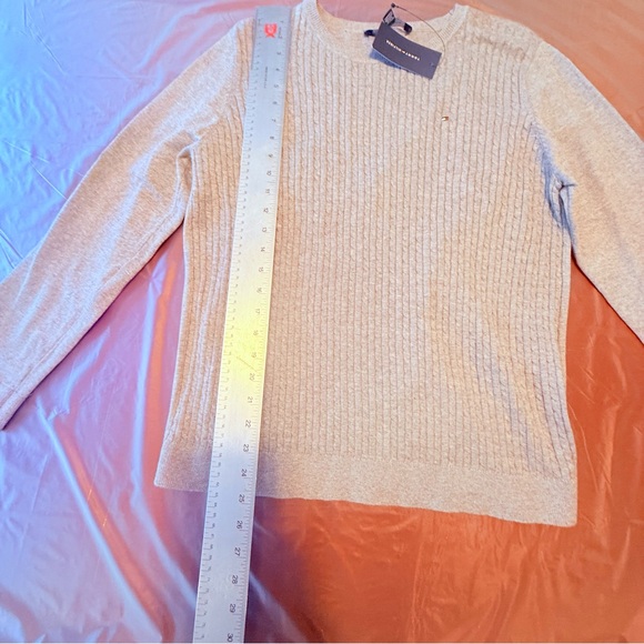 NWT Tommy Hilfiger Gray Crew Neck Cable Knit Sweater Size Large - Picture 6 of 8
